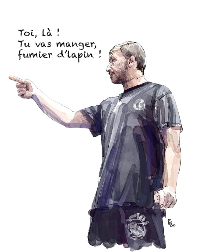 Illustration à l'aquarelle d'un instructeur en tenue sombre pointant du doigt, avec la bulle « Toi, là ! Tu vas manger, fumier d'lapin ! »